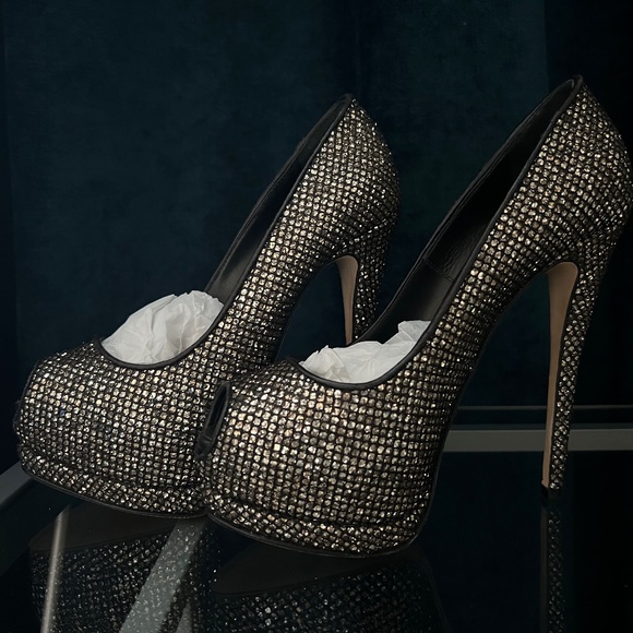 Giuseppe Zanotti Shoes - Authentic - New Giuseppe Zanotti Sharon heels